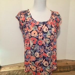 🦄 Lauren Conrad Floral Pleat Neck Top